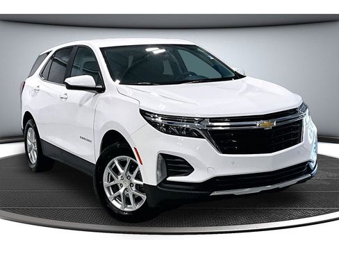 Used 2024 Chevrolet Equinox LT w/ LPO, Floor Liner Package AWD/4WD image 2
