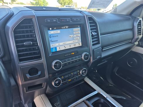 Used 2018 Ford Expedition Platinum AWD/4WD image 11