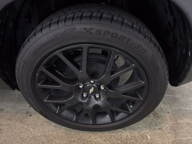 Used 2021 Chevrolet Trax LT w/ Midnight Edition FWD image 8