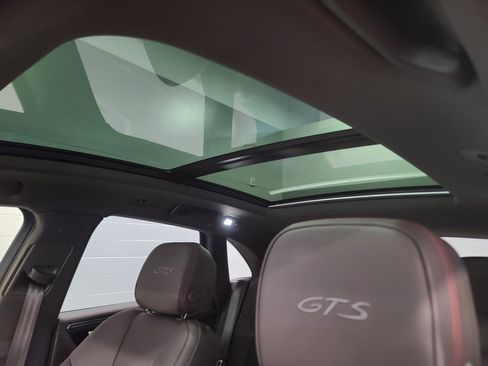 New 2026 Porsche Macan GTS image 25