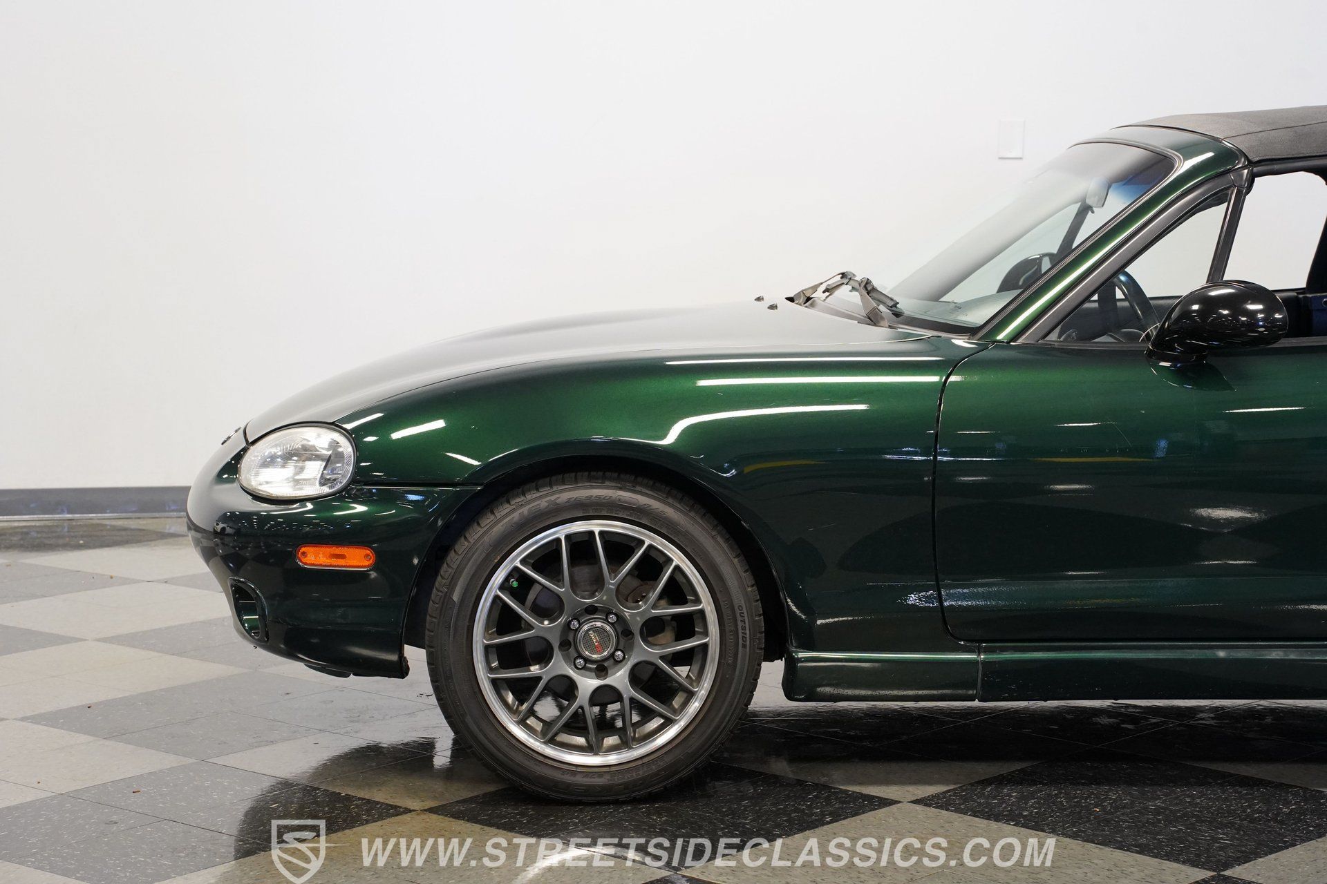 Used 1999 MAZDA MX-5 Miata RWD image 24