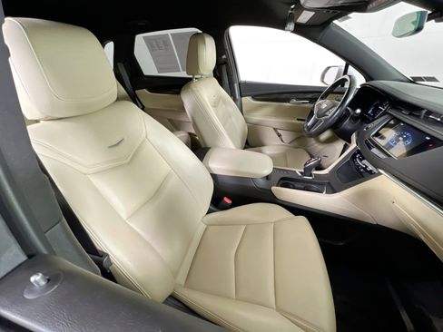 Used 2018 Cadillac XT5 AWD image 27