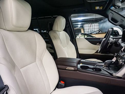 Certified 2025 Lexus LX 700h Luxury AWD/4WD image 17