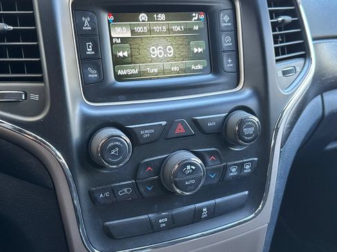 Used 2015 Jeep Grand Cherokee Laredo w/ Quick Order Package 23E AWD/4WD image 21