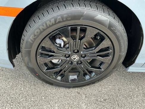 Used 2025 Honda Odyssey Sport-L image 10