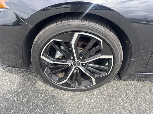 Used 2024 Nissan Altima 2.5 SR FWD image 11