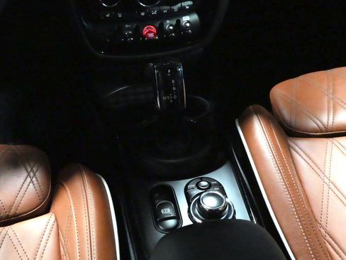 Certified 2023 MINI Cooper Clubman S w/ Signature Upholstery Package image 5