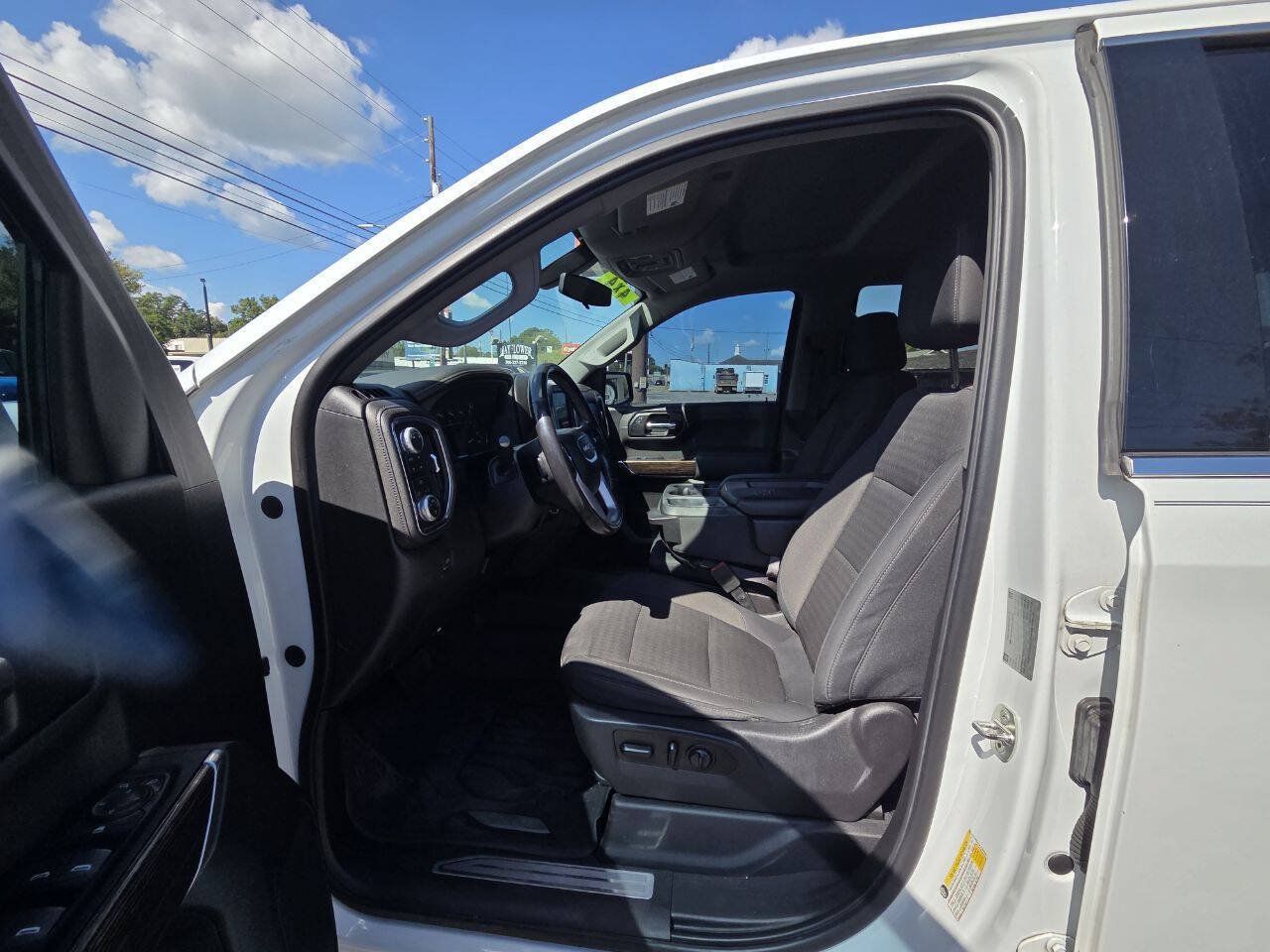 Used 2019 GMC Sierra 1500 SLE w/ SLE Value Package AWD/4WD image 10