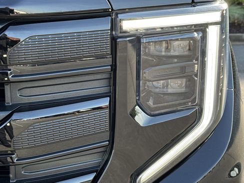 Used 2023 GMC Sierra 1500 Elevation image 7
