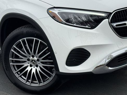 Used 2025 Mercedes-Benz GLC 300 image 2