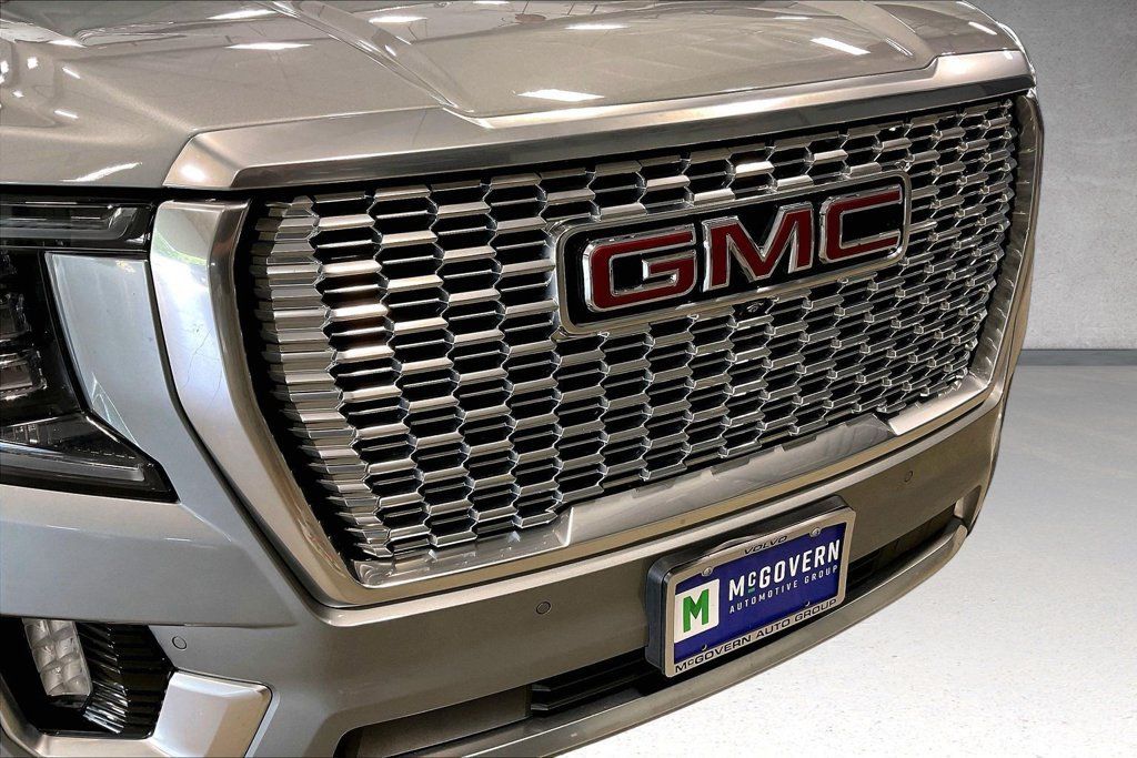 Used 2024 GMC Yukon Denali AWD/4WD image 35