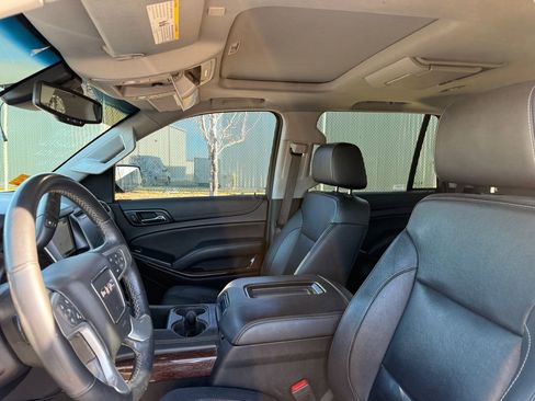 Used 2020 GMC Yukon SLT w/ Open Road Package image 11