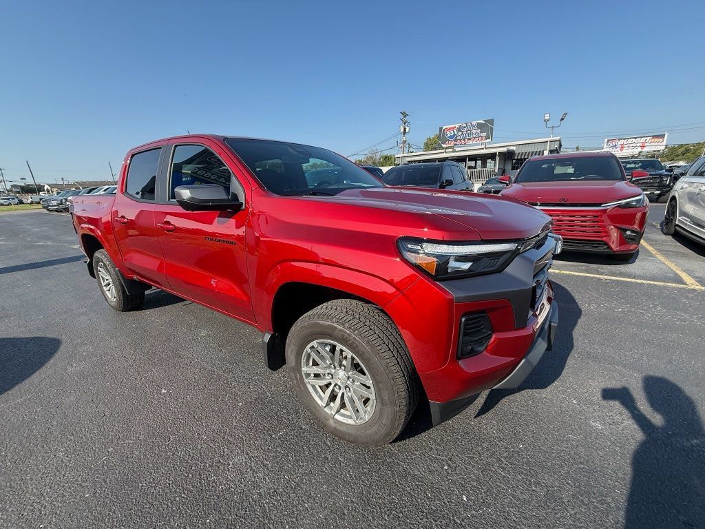 Used 2024 Chevrolet Colorado LT w/ LT Convenience Package III RWD image 1
