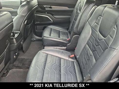 Used 2021 Kia Telluride SX w/ SX Prestige Package AWD/4WD image 3