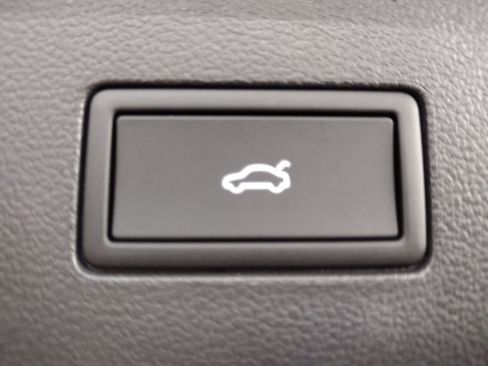 New 2026 Volkswagen Atlas SEL Premium R-Line image 21