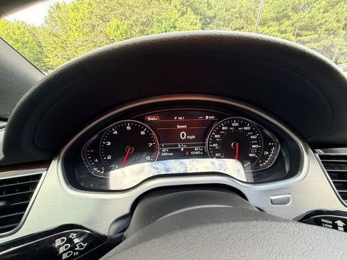 Used 2013 Audi A8 3.0T w/ Convenience Pkg AWD/4WD image 18
