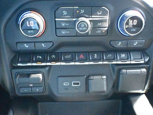 Used 2022 Chevrolet Silverado 1500 RST w/ Redline Edition RWD image 21