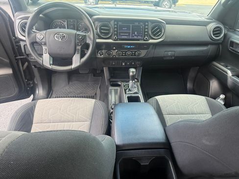 Used 2021 Toyota Tacoma TRD Off-Road AWD/4WD image 16