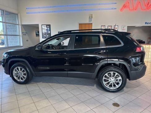 Used 2022 Jeep Cherokee Latitude Lux w/ Sun & Sound Group AWD/4WD image 8