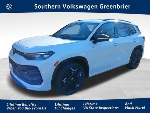 New 2026 Volkswagen Tiguan SE R-Line image 1