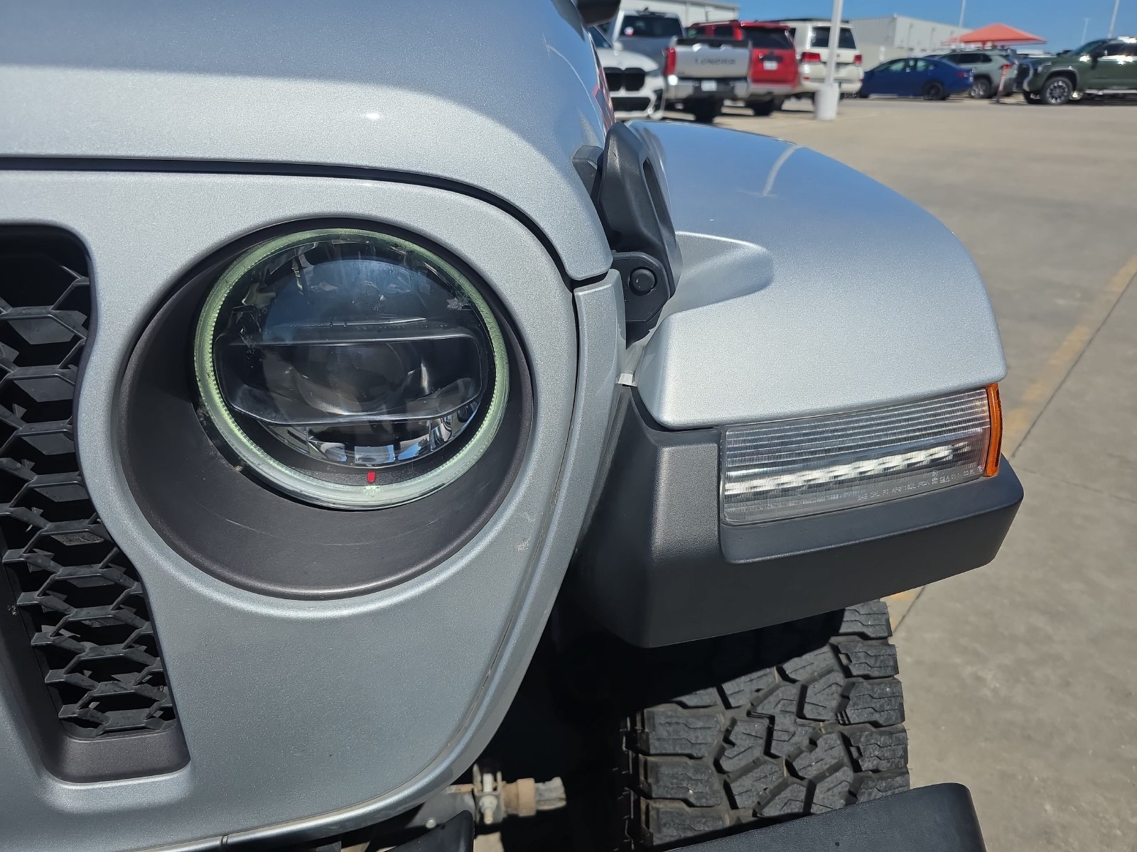 Used 2023 Jeep Gladiator Mojave w/ LED Lighting Group AWD/4WD image 28
