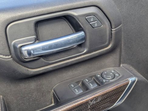 Used 2021 Chevrolet Silverado 2500 LT w/ Fleet Comfort Package image 27