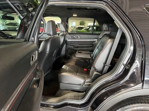Used 2019 Ford Explorer Sport AWD/4WD image 16
