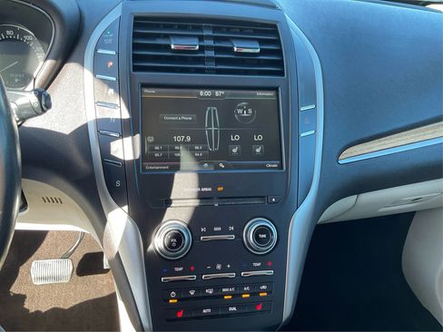 Used 2015 Lincoln MKC FWD w/ Equipment Group 101A Select image 13
