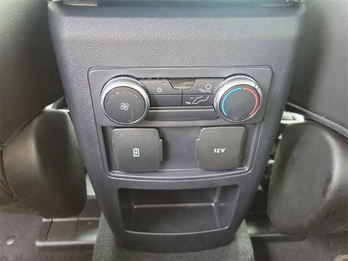 Certified 2021 Ford Explorer XLT w/ Equipment Group 202A image 11