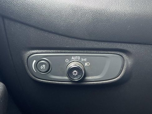 Used 2022 Chevrolet Equinox LT FWD image 23