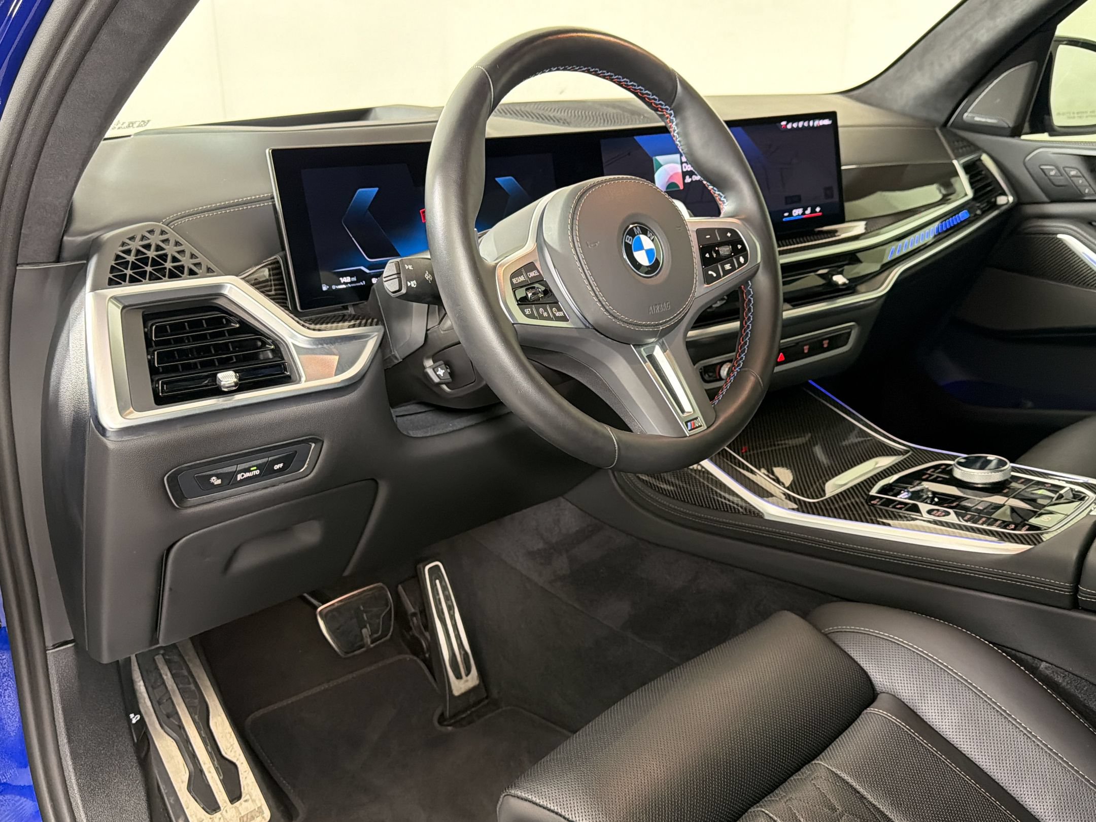 Used 2025 BMW X7 M60i w/ Executive Package AWD/4WD image 4