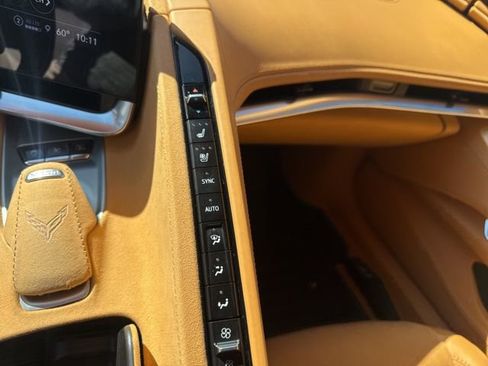 Used 2022 Chevrolet Corvette Stingray Premium Conv w/ Z51 Performance Package RWD image 24