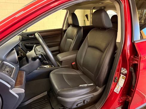 Used 2018 Subaru Outback 2.5i Limited AWD/4WD image 11