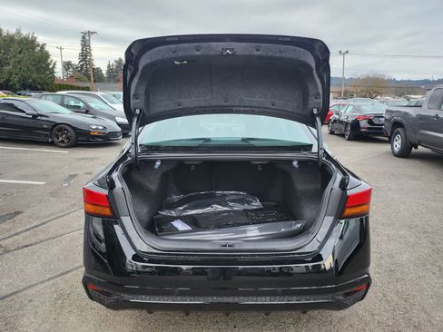 New 2025 Nissan Altima 2.5 SV image 9