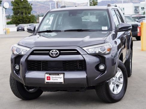 Used 2023 Toyota 4Runner SR5 Premium w/ Moonroof Package RWD image 4