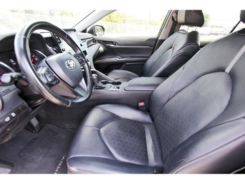 Used 2021 Toyota Camry XSE FWD image 15