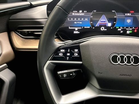 Certified 2025 Audi Q5 Premium Plus w/ Premium Plus AWD/4WD image 24