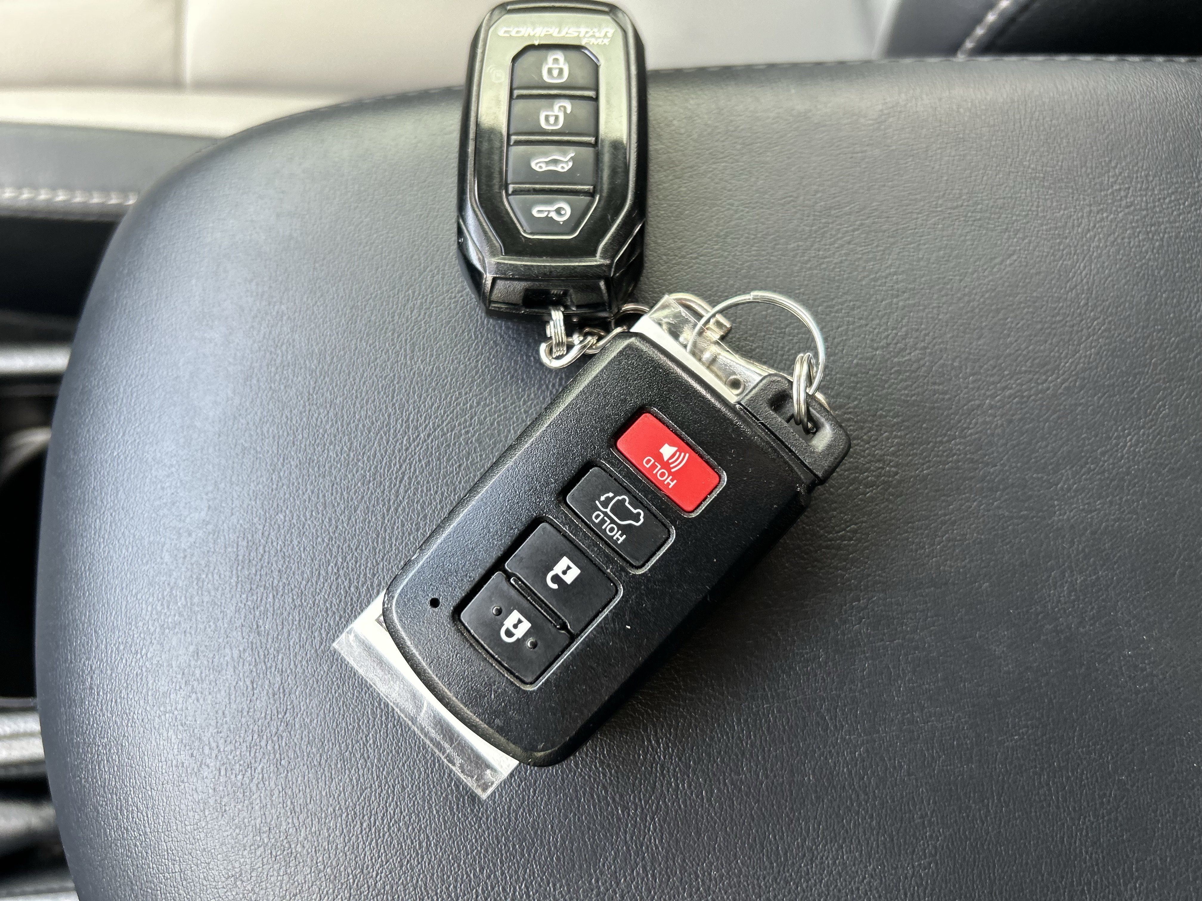 Used 2018 Toyota RAV4 Limited w/ Advanced Technology Package AWD/4WD image 26
