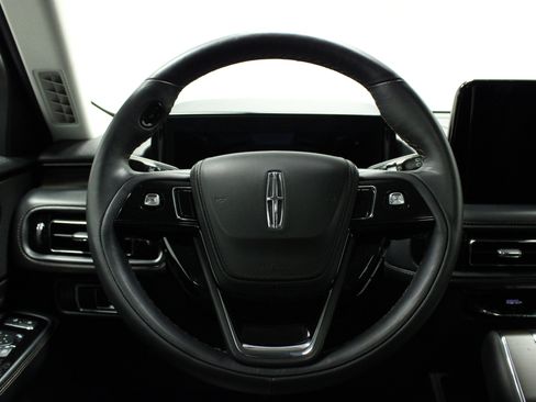 Used 2025 Lincoln Aviator Reserve image 23