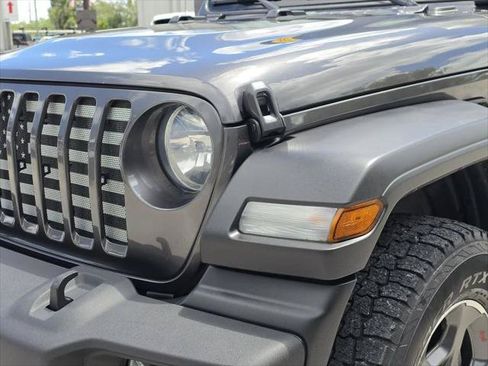 Certified 2020 Jeep Gladiator Sport w/ Quick Order Package 24S AWD/4WD image 6