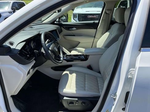 Certified 2022 Buick Envision Avenir w/ Technology Package II AWD/4WD image 10