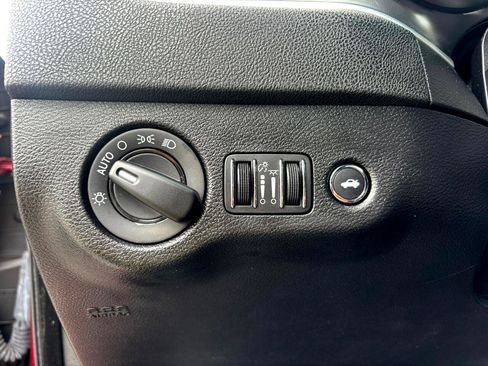 Used 2020 Dodge Charger SXT w/ Leather Interior Group image 33