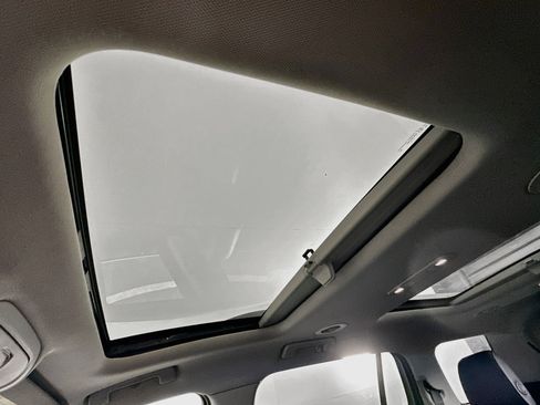 Used 2017 GMC Acadia SLT FWD image 27