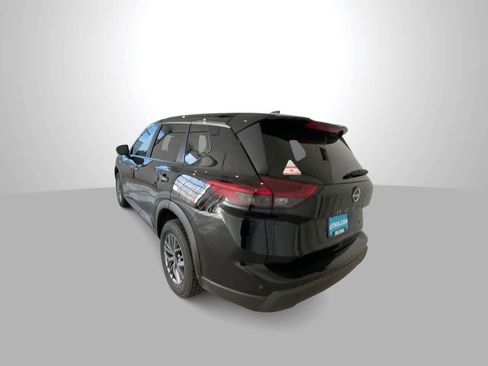 Used 2024 Nissan Rogue S image 6