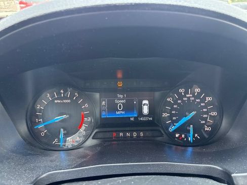 Used 2018 Ford Explorer XLT AWD/4WD image 18