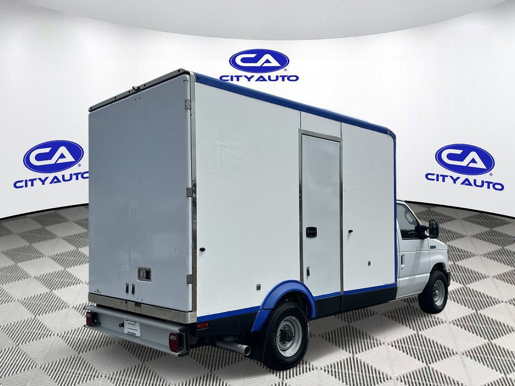 Used 2023 Ford E-350 and Econoline 350 Super Duty w/ Power Windows & Locks Group RWD image 4