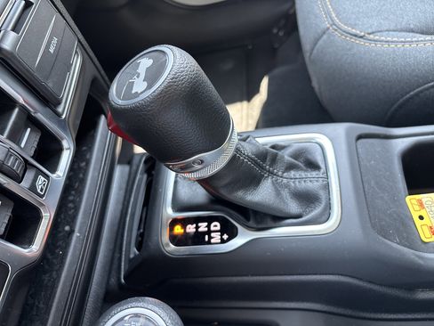 Used 2025 Jeep Wrangler Unlimited Sahara AWD/4WD image 24