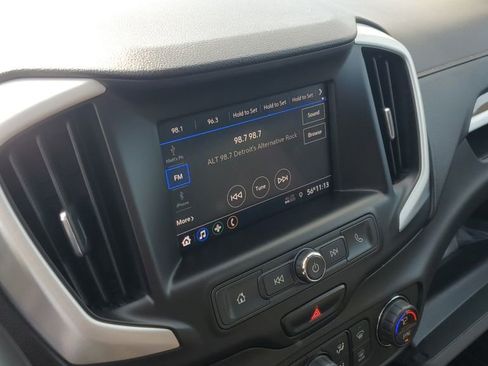 Used 2021 GMC Terrain SLE w/ Driver Convenience Package image 14