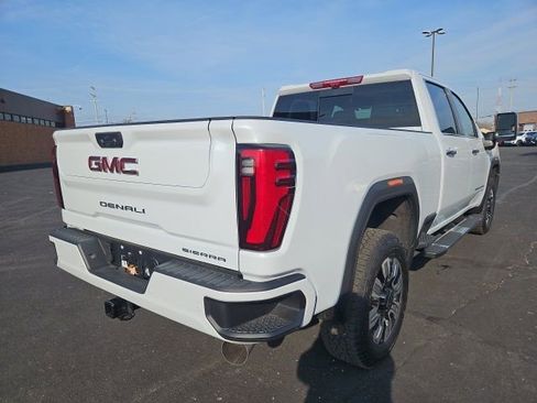 New 2026 GMC Sierra 3500 Denali w/ Denali Reserve Package AWD/4WD image 5
