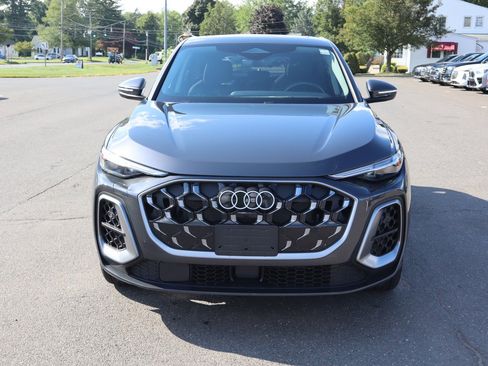 Used 2025 Audi Q5 Premium Plus w/ Premium Plus AWD/4WD image 2